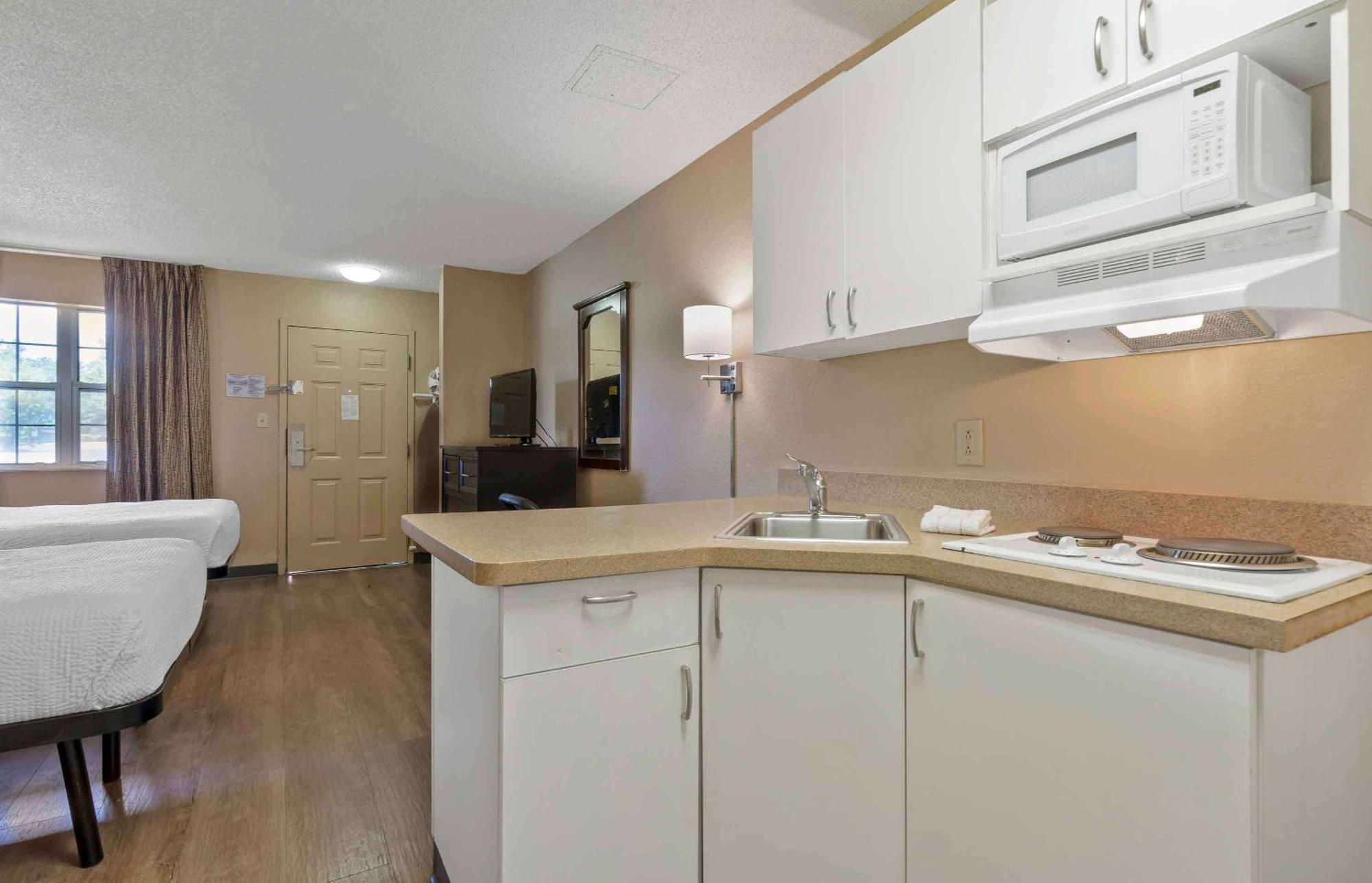 Extended Stay America Select Suites - Columbia - Ft Jackson Ngoại thất bức ảnh