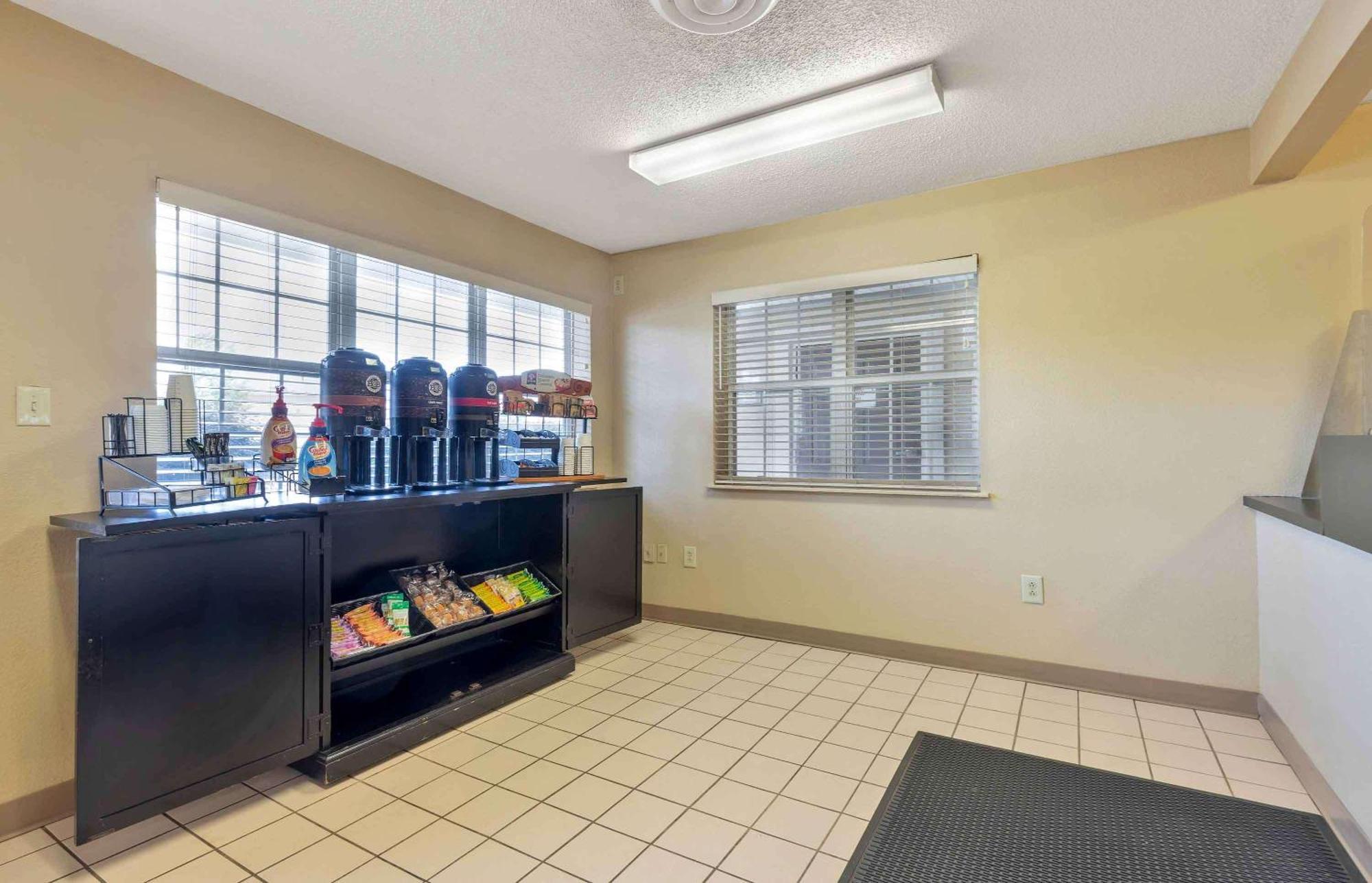 Extended Stay America Select Suites - Columbia - Ft Jackson Ngoại thất bức ảnh